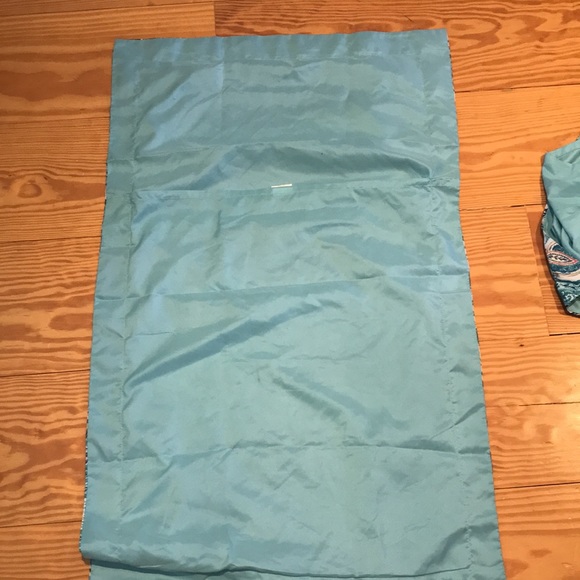 King Size Bed Cover with 4 Matching Pillowcases - Picture 5 of 5